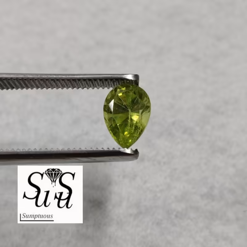 نگین زبرجد افغانستان زبرجد طبیعی و معدنی سنگ زبرجد اصل سوآس گالری با ارسال  سریع تر از موعد 