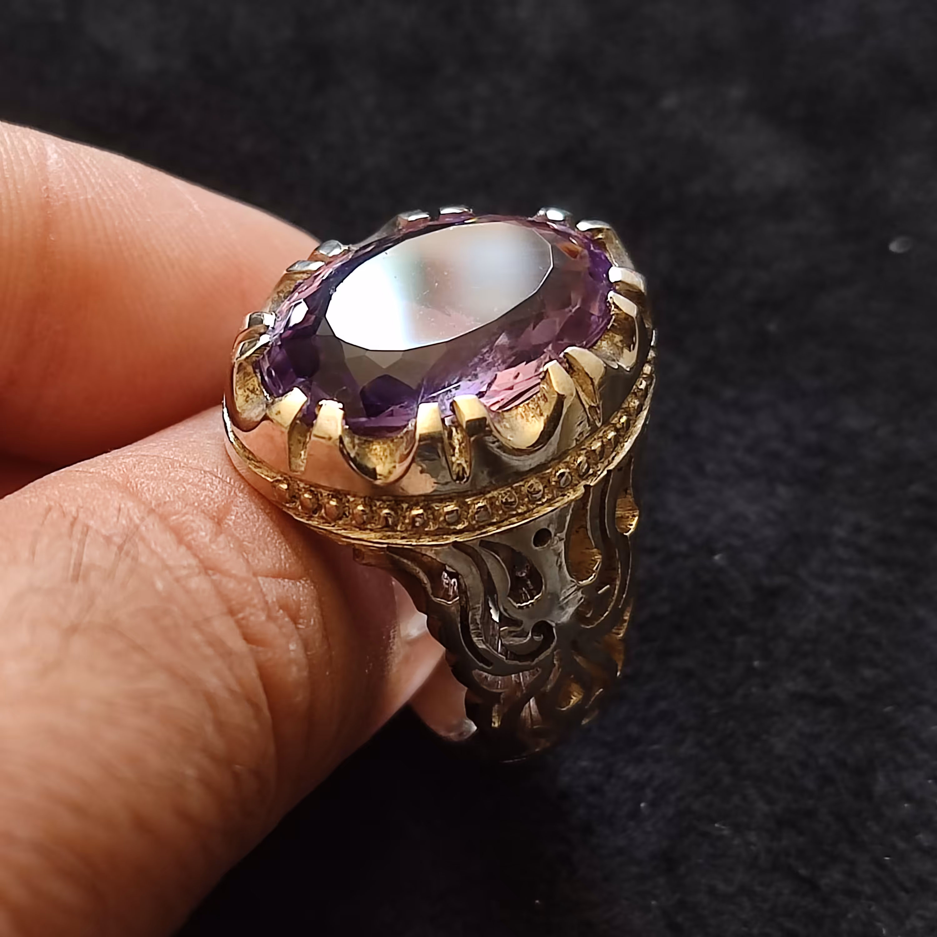 آمتیست طبیعی پاک و شفاف درشت رکاب دستساز