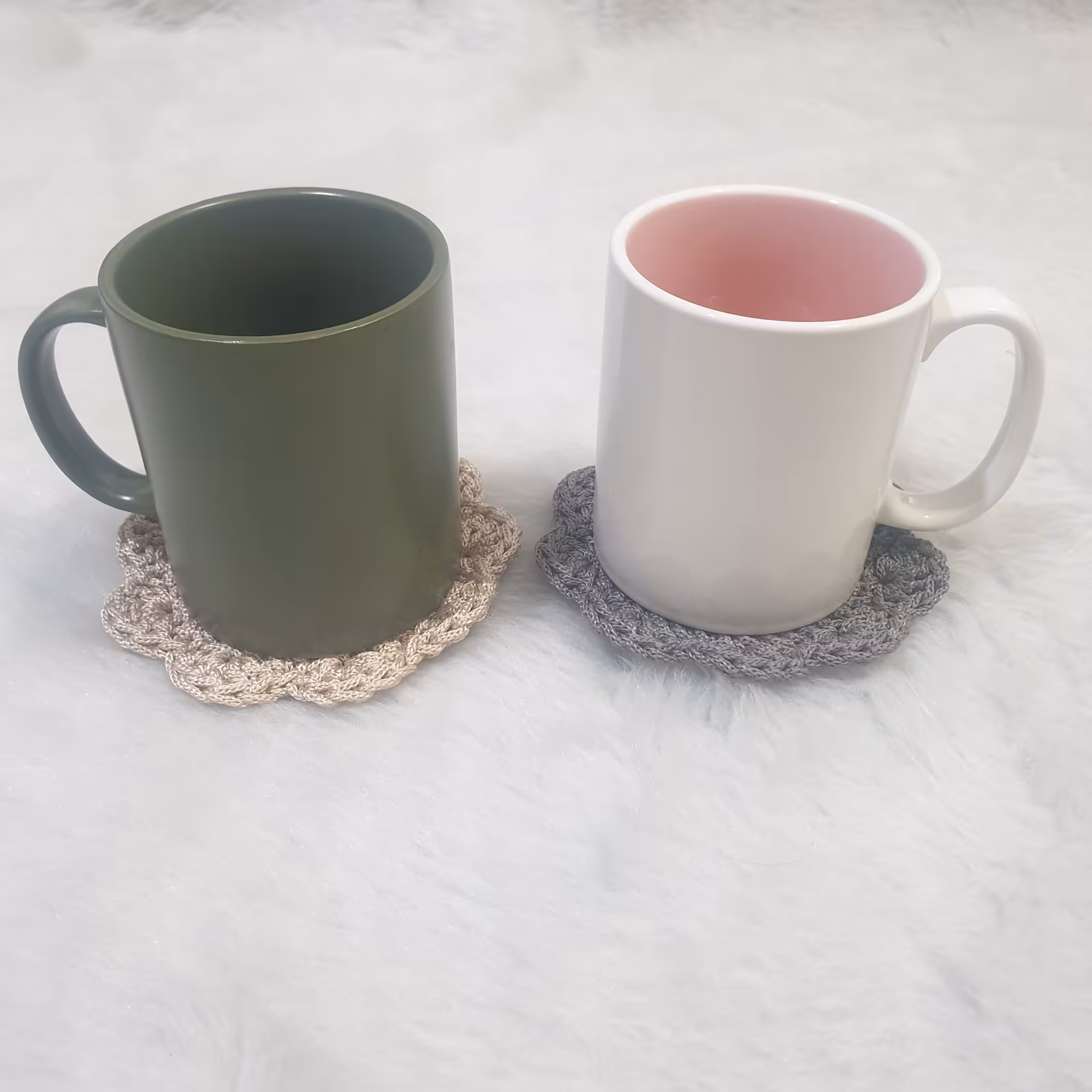 زیر لیوانی بافتنی