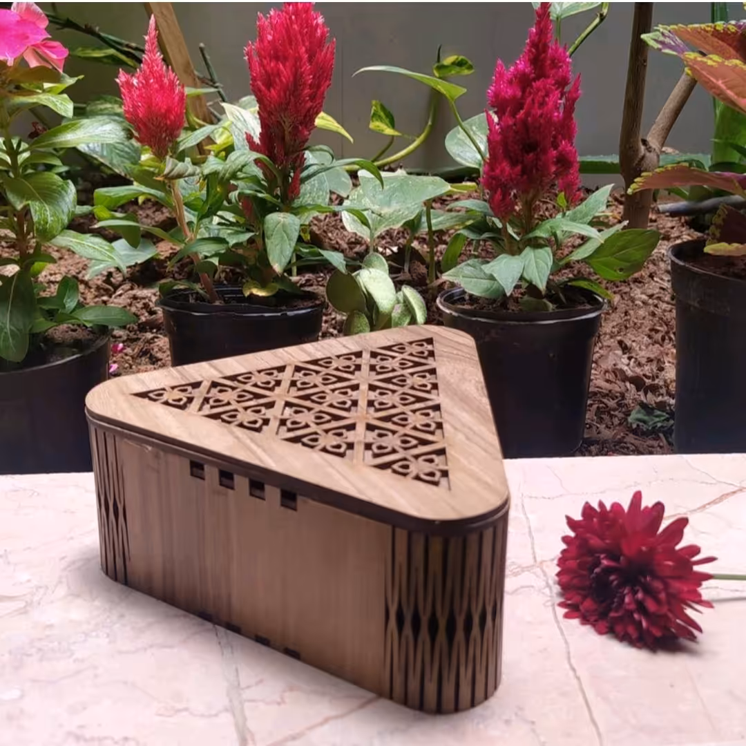 جعبه باکس هدیه و جواهرات مشبک درب دار