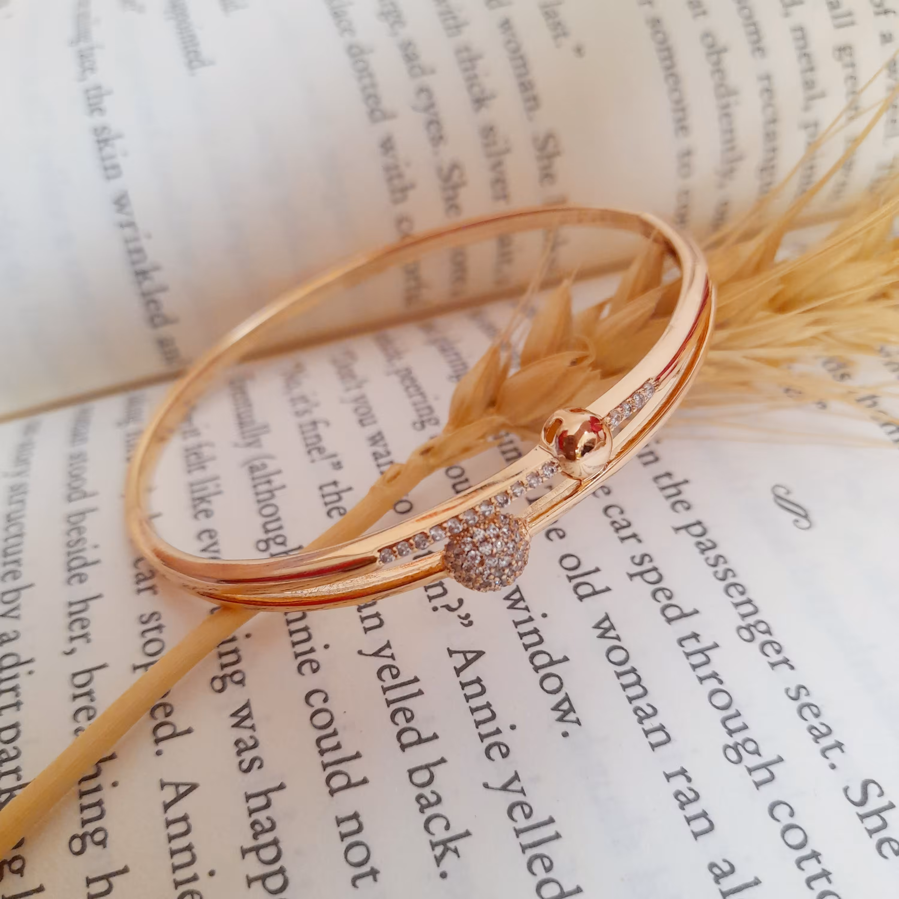 دستبند ژوپینگ اصل با آبکاری طلا رنگ ثابت