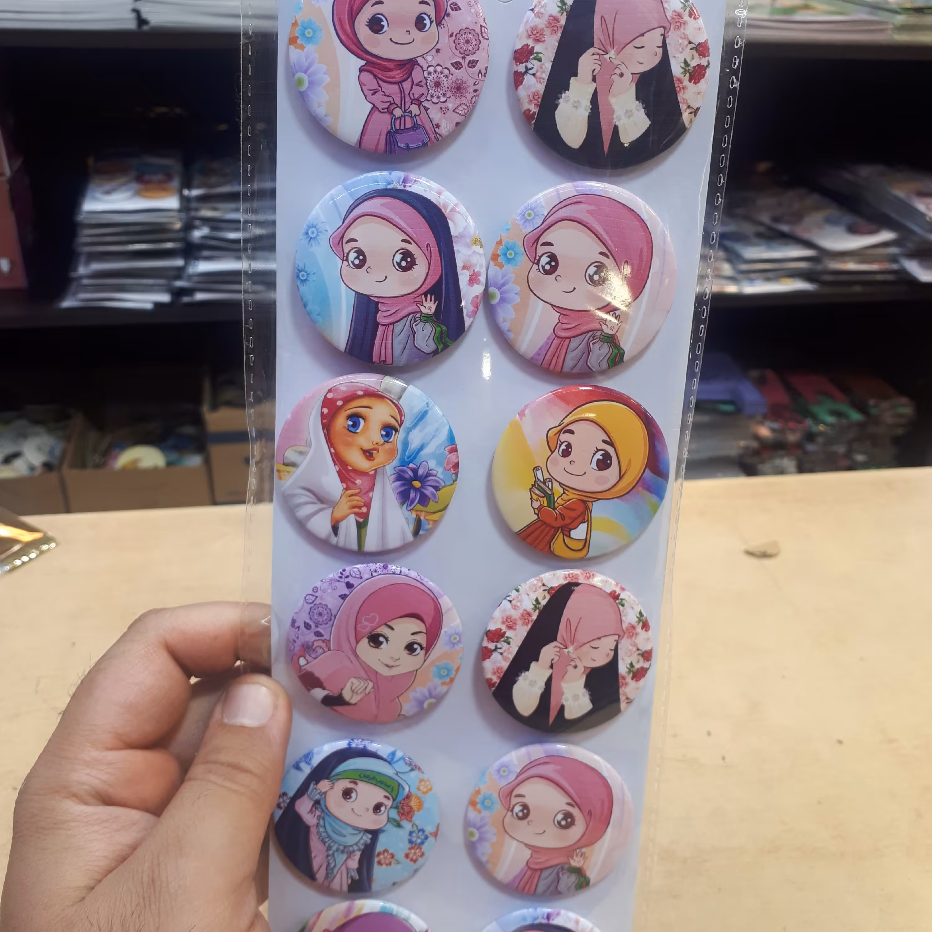 پیکسل با طرح دختر باچادر