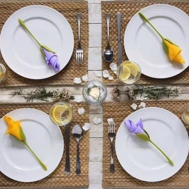 نگهدارنده دستمال گل رز