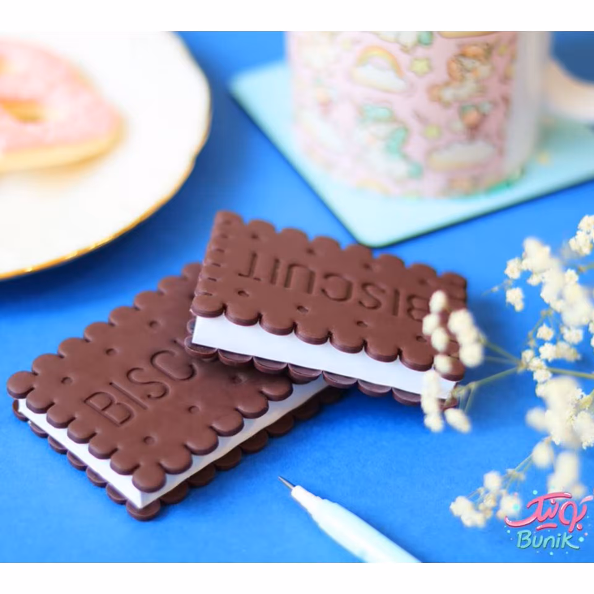 دفترچه طرح بیسکویت پتی پور وای خدای من ببین اصلا دلت میخواد بخوریش جنسش سلیکونی هست و برگه ها بدون خط کشی