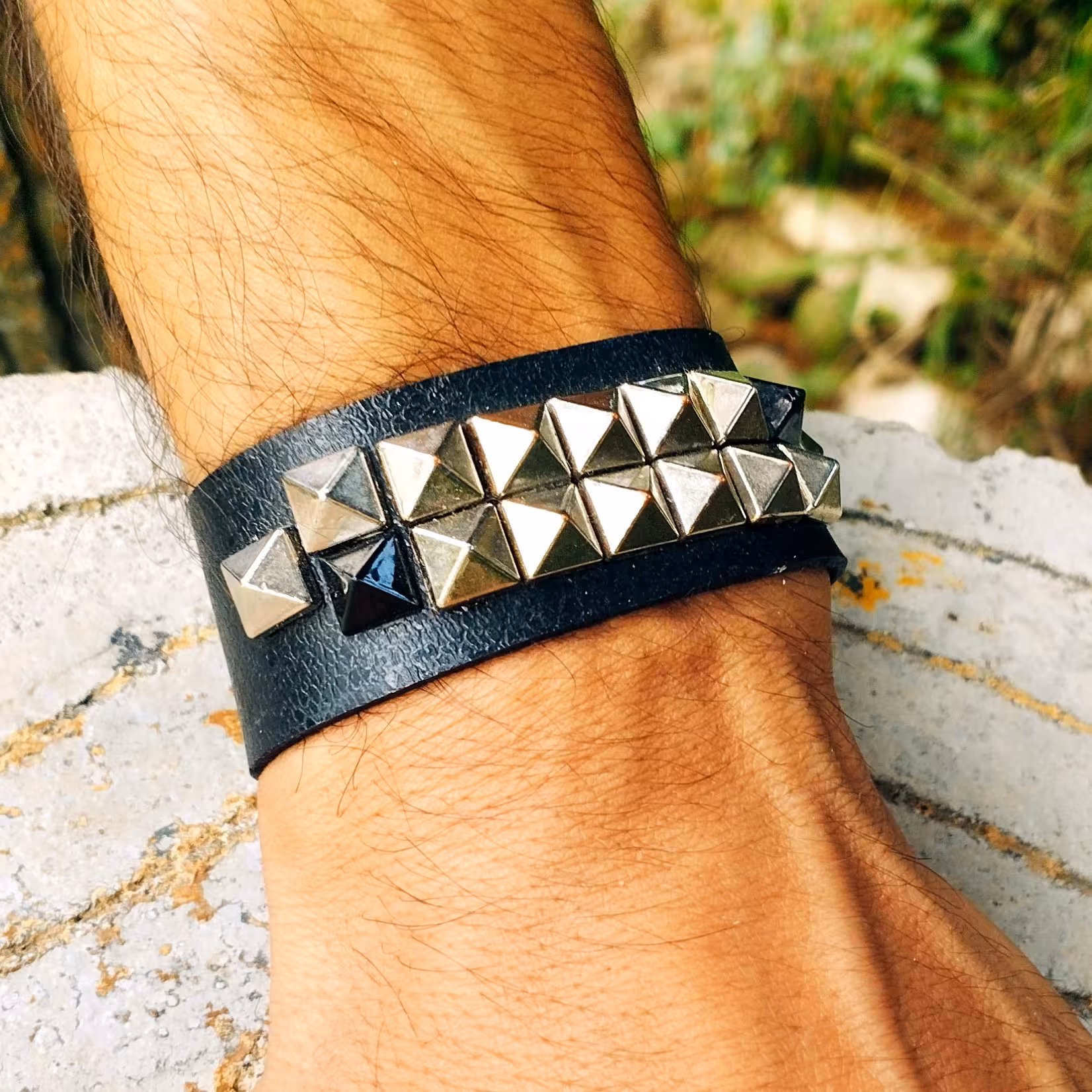 دستبند چرم خاص