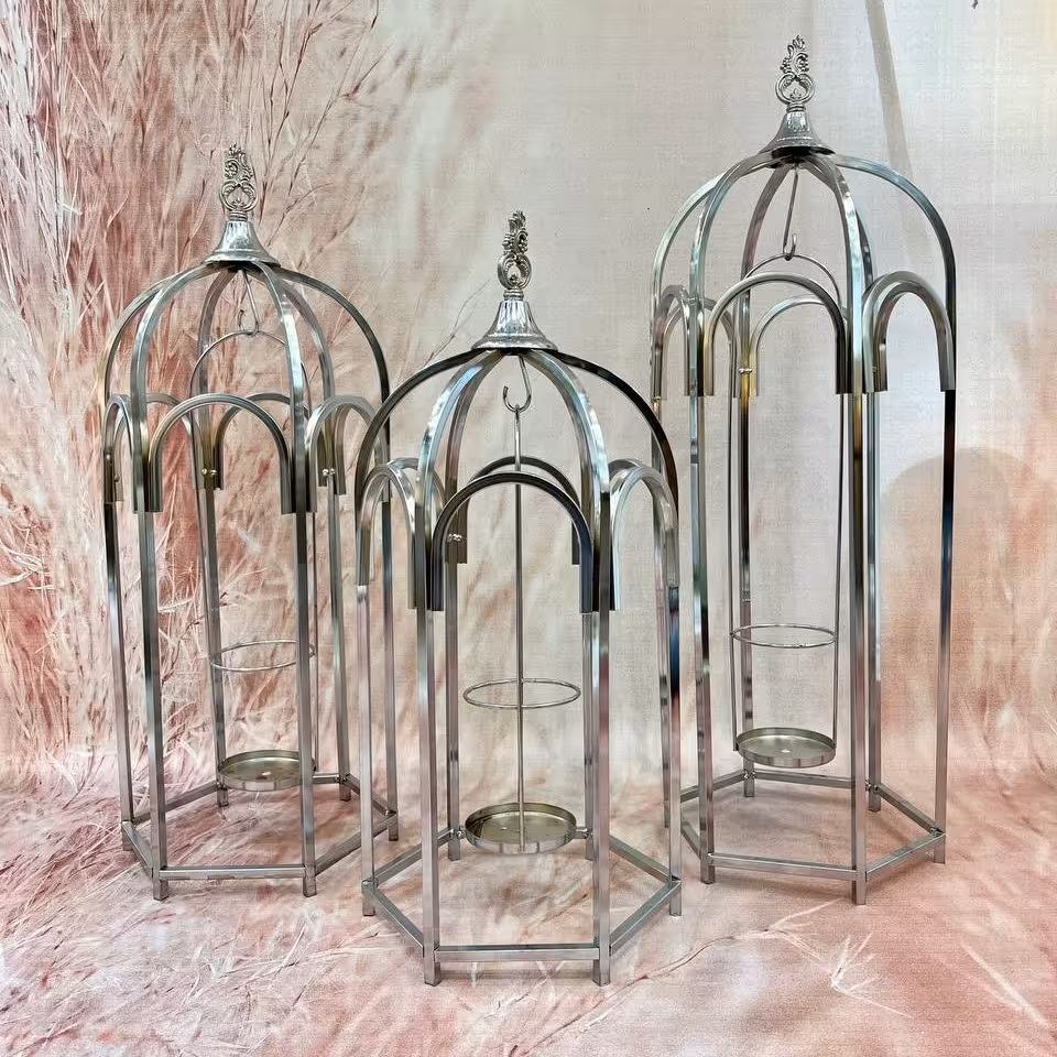 🔱نام کالا: فانوس سه سایز 10 میل
🔱جنس کالا:فلز آبکاری پرداخت شده
🔱 پس کرایه