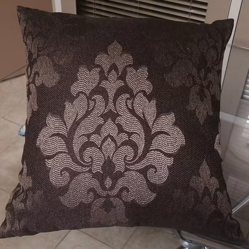 کوسن کامل همراه با رویه و تویه 50 در 50 طرح گل دار ساده