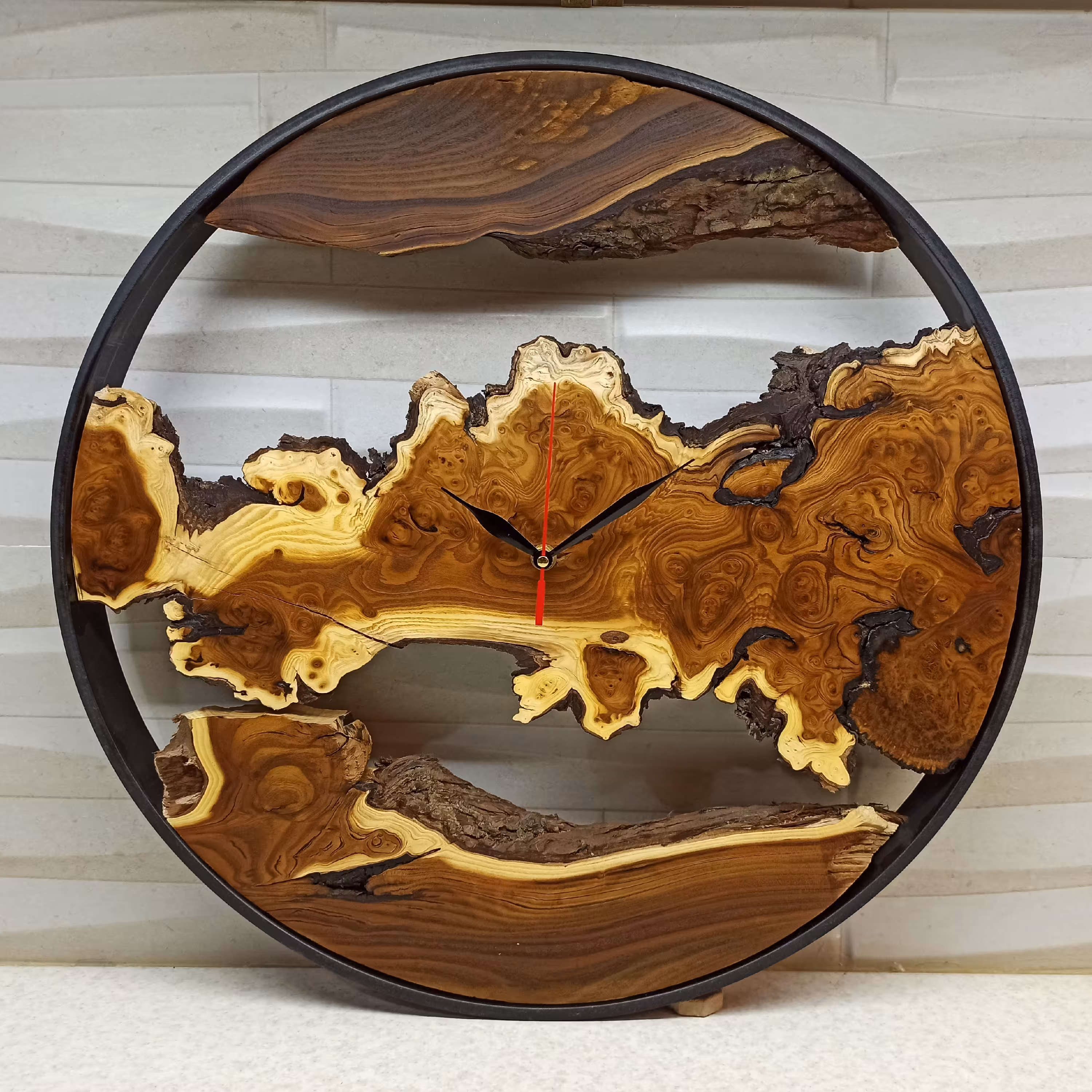 ساعت دیواری چوبی مدل روستیک کد 07