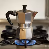 قهوه جوش 2 کاپ یونیک لایف (موکاپ)