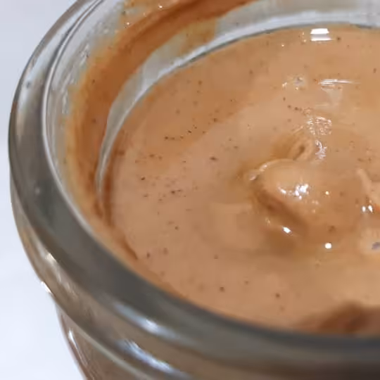 کره بادام زمینی آستانه با پوست مدل ساده کرمی300گرمی