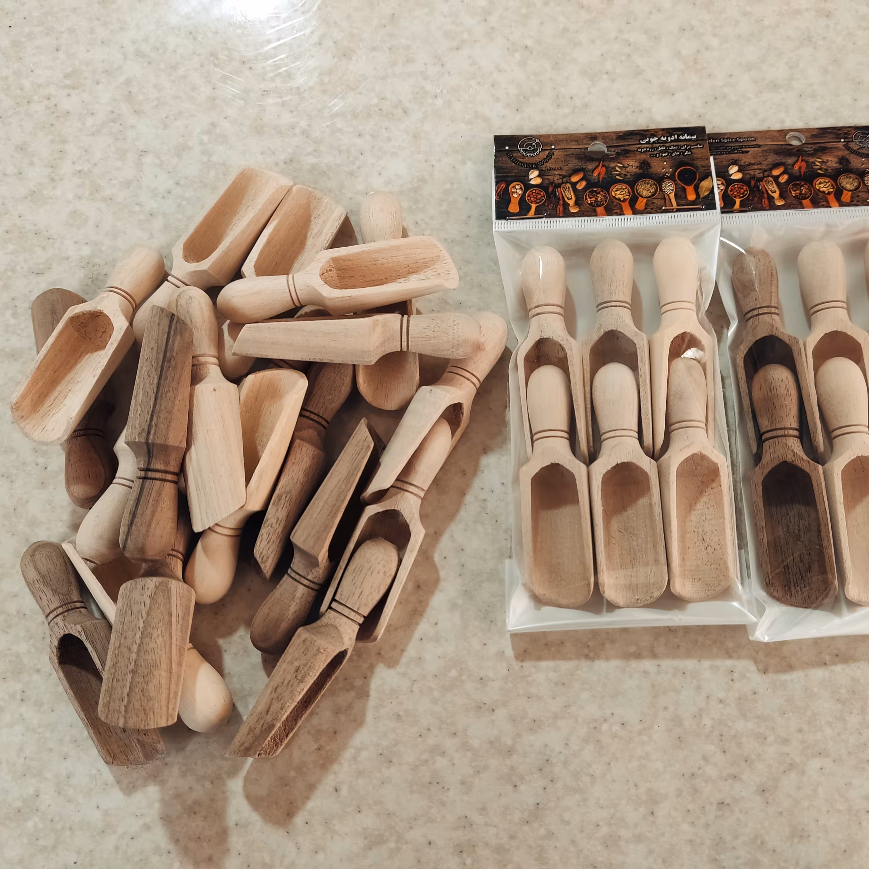 پیمانه ادویه چوبی ( قاشق ادویه چوبی)، در بسته بندی 6 عددی (5 تا بخرید و یکی رایگان هدیه بگیرید) 