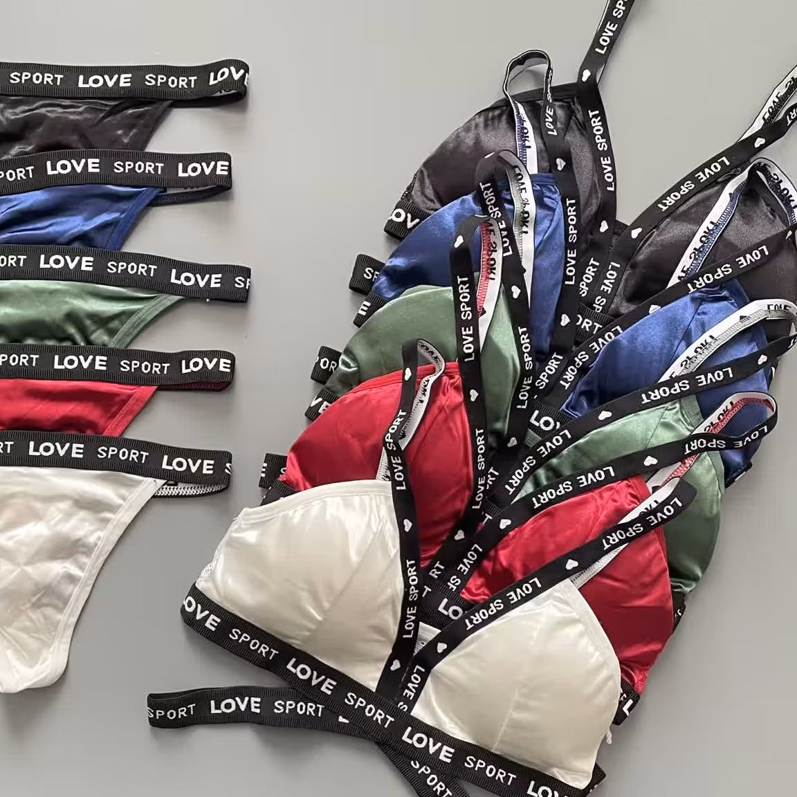 
ست نیمتنه شورت اسپورت