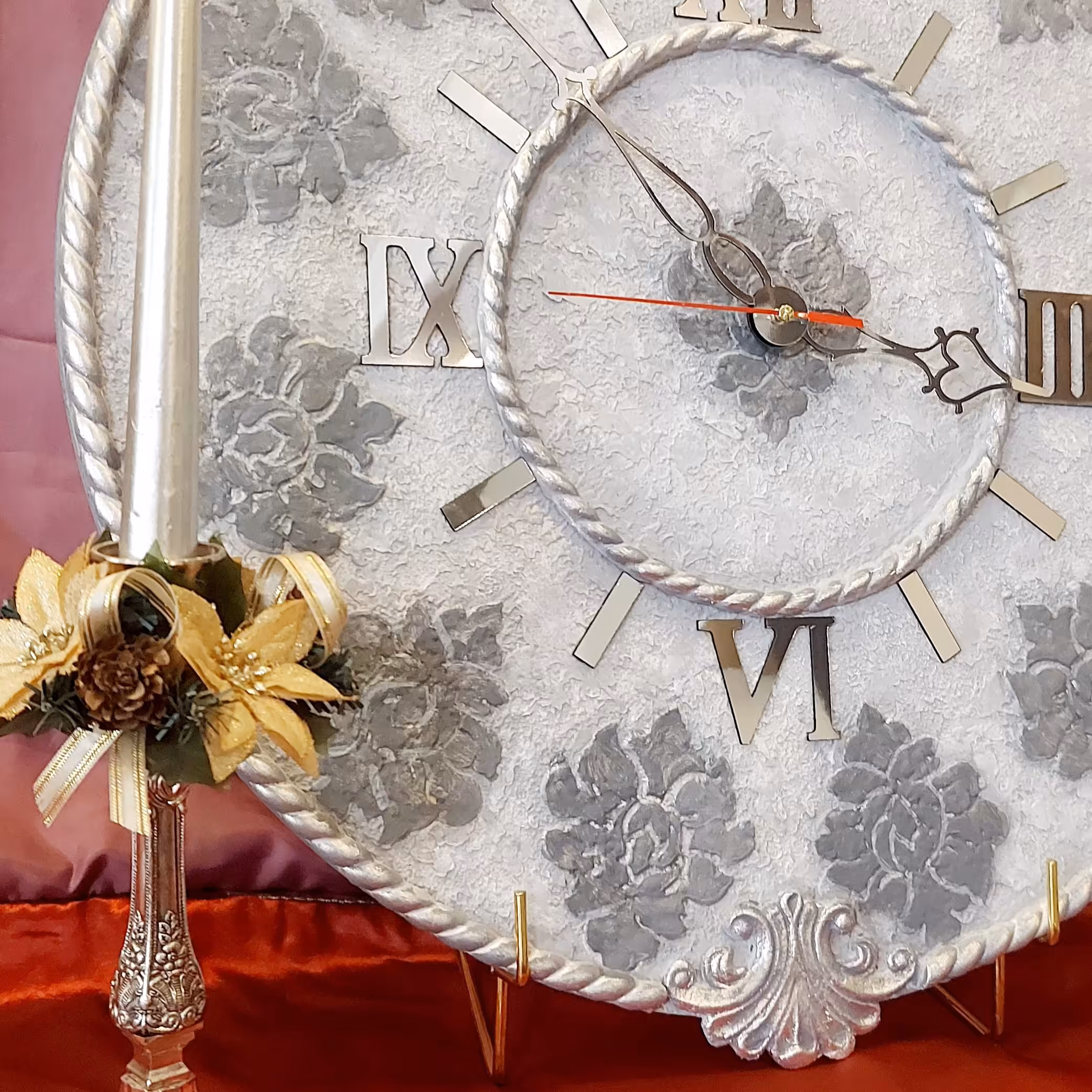 ساعت طرح پتینه