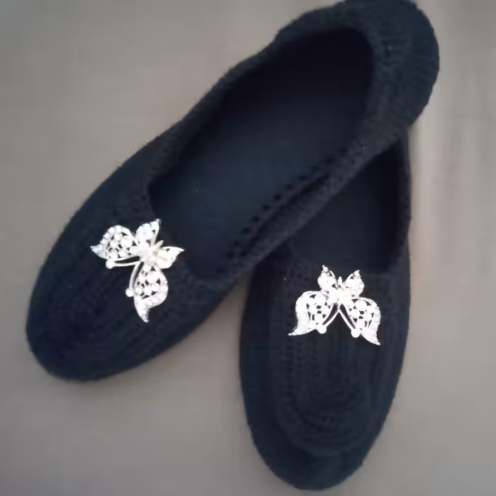 پاپوش قلاب بافی ، در رنگ وسایز های مختلف ،مدلهای متنوع سبک و راحت   شیک  