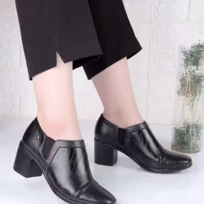 نیم بوت پاشنه دار