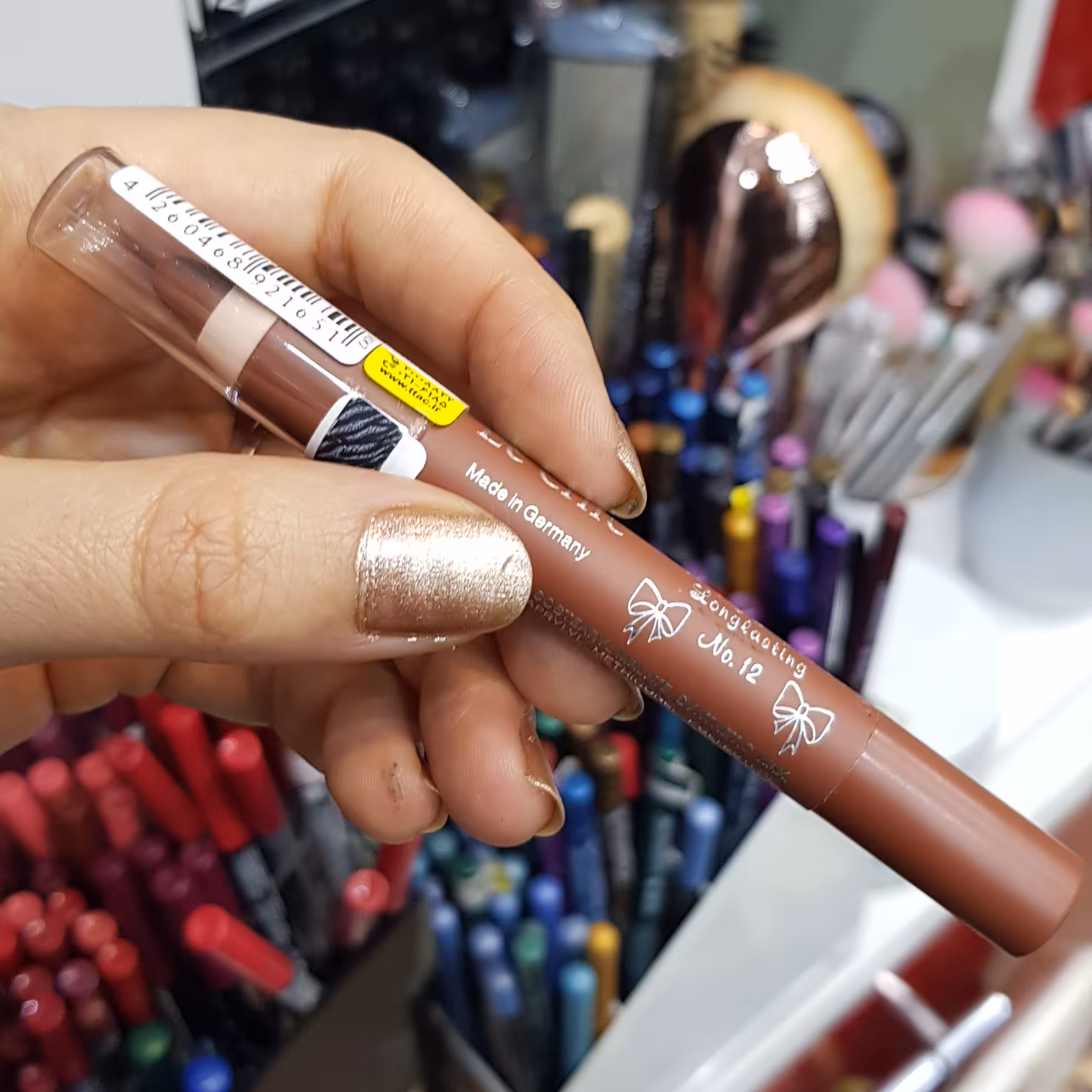 رژلب مدادی لچیک اصل شماره 12