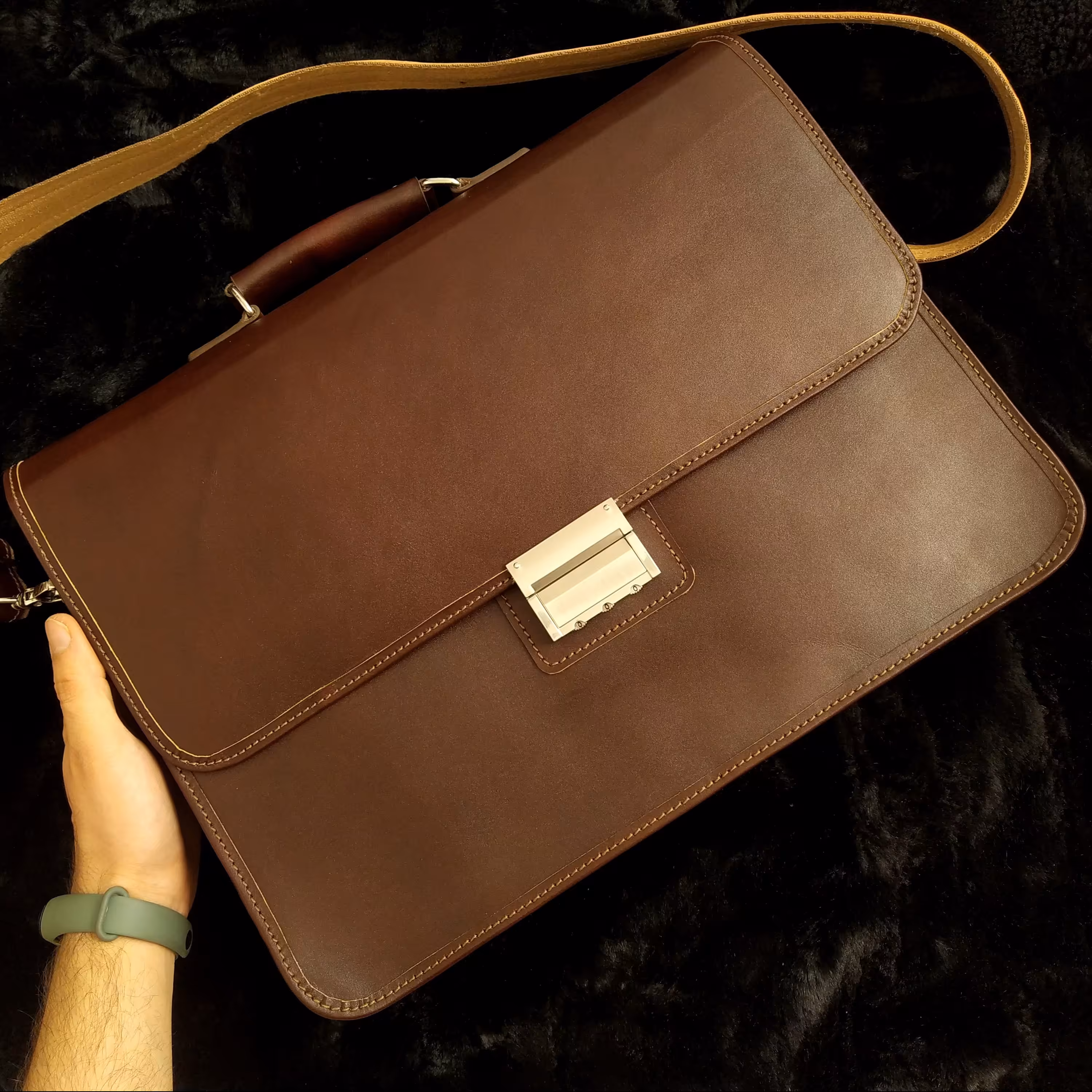 کیف اداری چرم طبیعی امیسیما E-104 (چرم گاوی قهوه ای تیره)