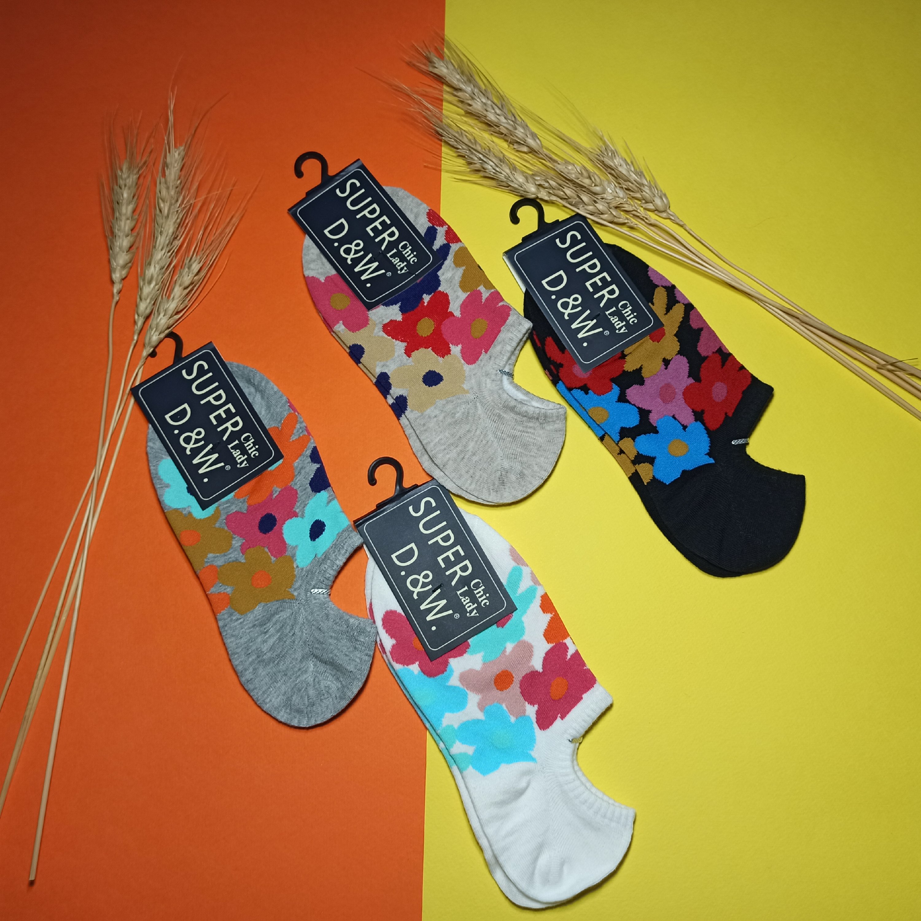 جوراب طرح گل