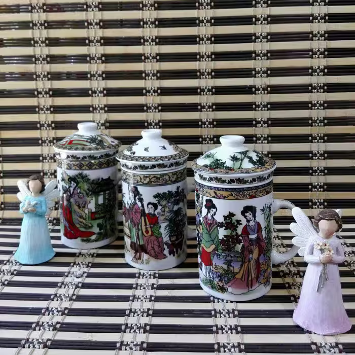 لیوان دمنوش چای سبز یک عددی 