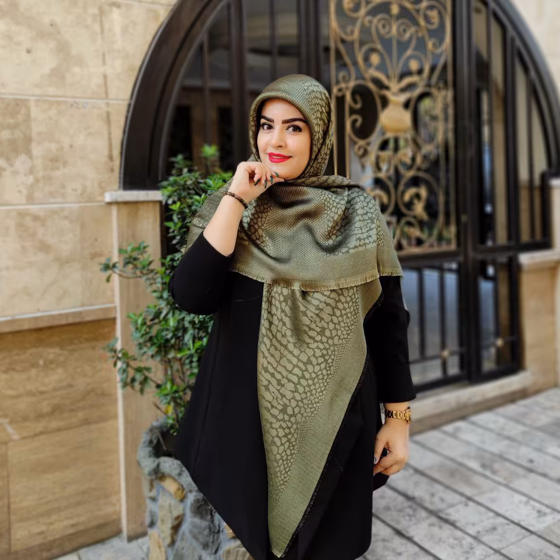 روسری نخ ابریشم ژاکارد وارداتی دورو براق سبز قواره 140 ارسال رایگان