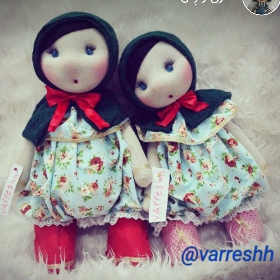 نی نی چشم آبی