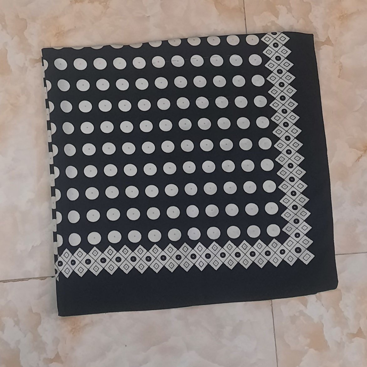 روسری طرح توپی
