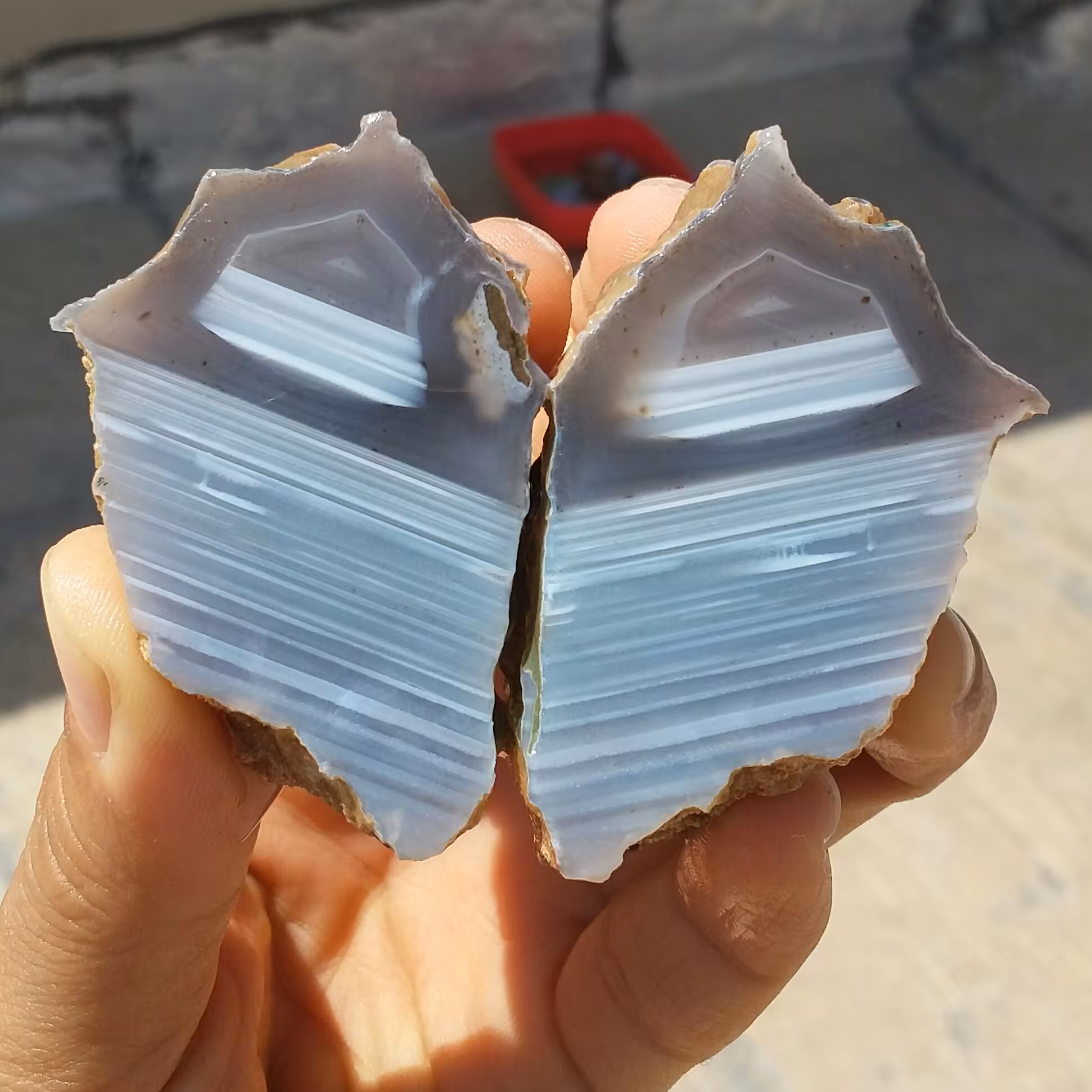 جفت اسلایس سنگ راف عقیق سلیمانی سه بعدی خطی منظم صد در صد طبیعی درشت با قابلیت ساخت چند اسلایس و نگین
 کد 11504