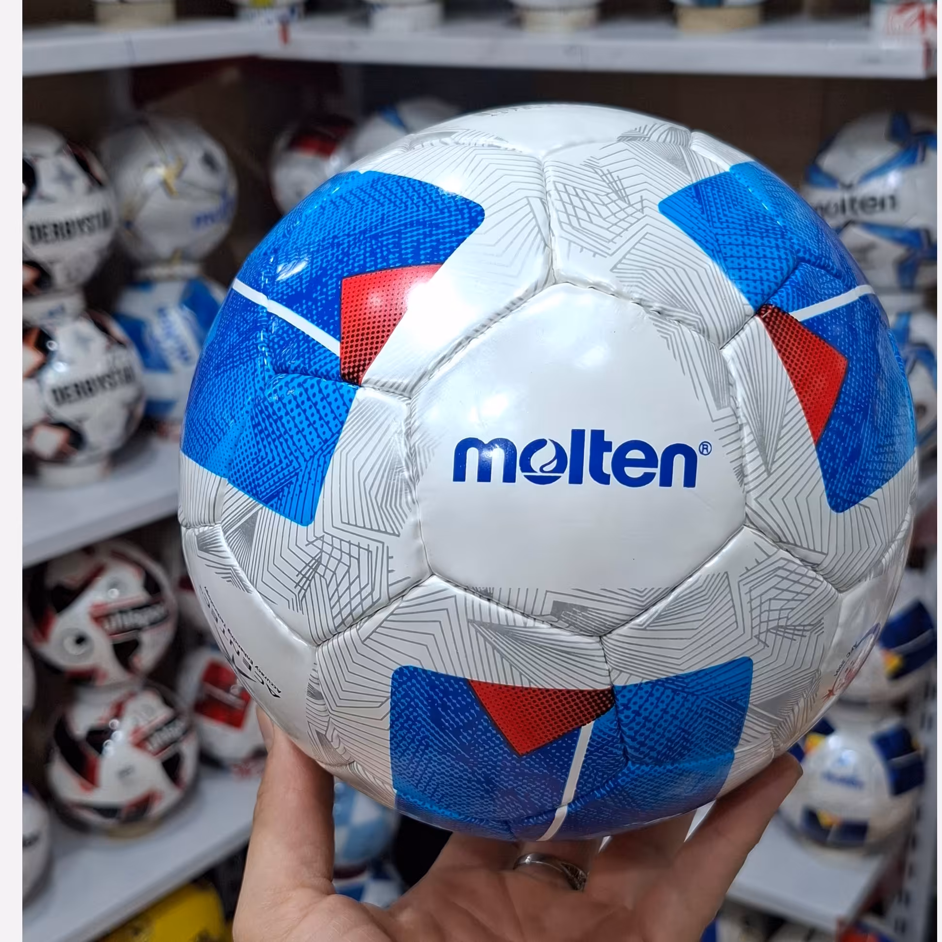 توپ فوتسال مولتن اصل با ضمانت و سوزنی وارسال رایگان در ارزانکده توپ کرمان 