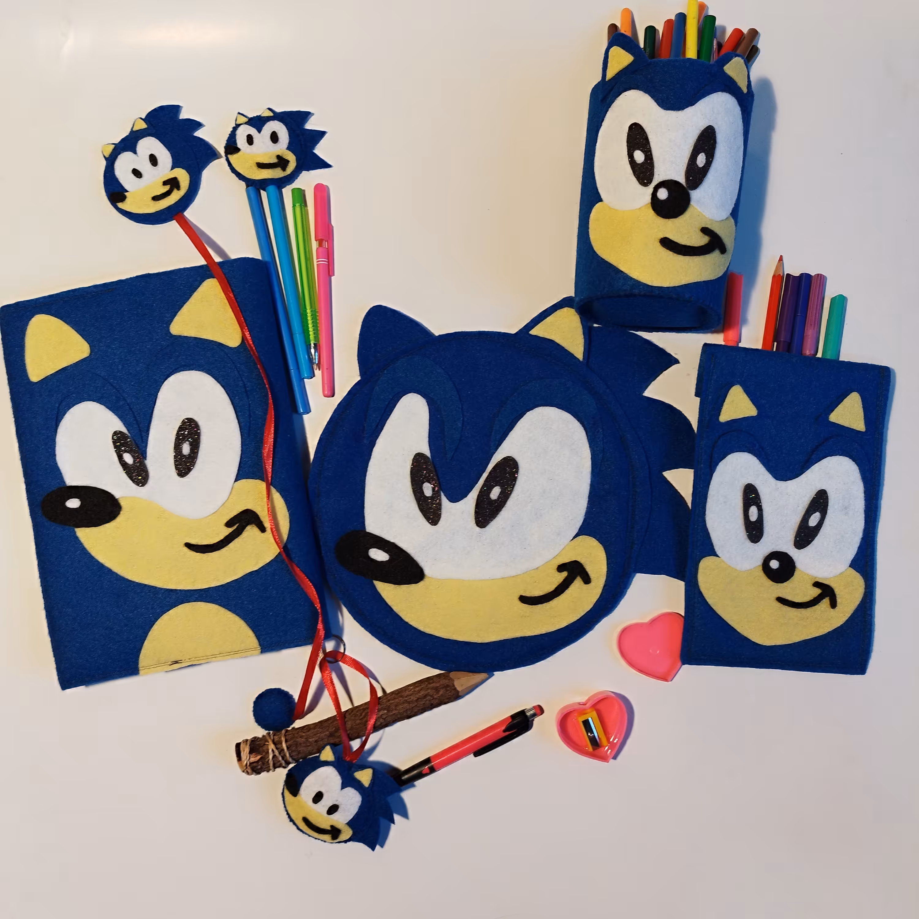 پک لوازم تحریر فانتزی سونیک ست7 تکه  جامدادی ،جلد دفتر ، بوک مارک ، کیف موبایلی جا کلیدی