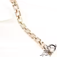 دستبند برند ژوپینگ طرح مربعی