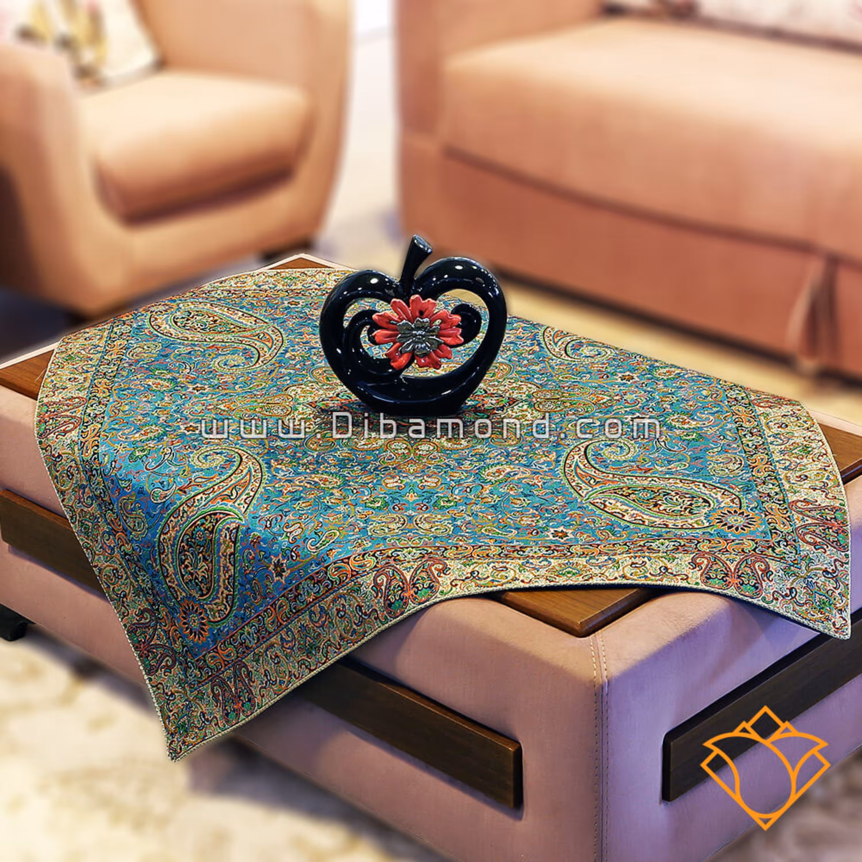 رومیزی ترمه ابریشم طرح سالار مشکی مدل 814