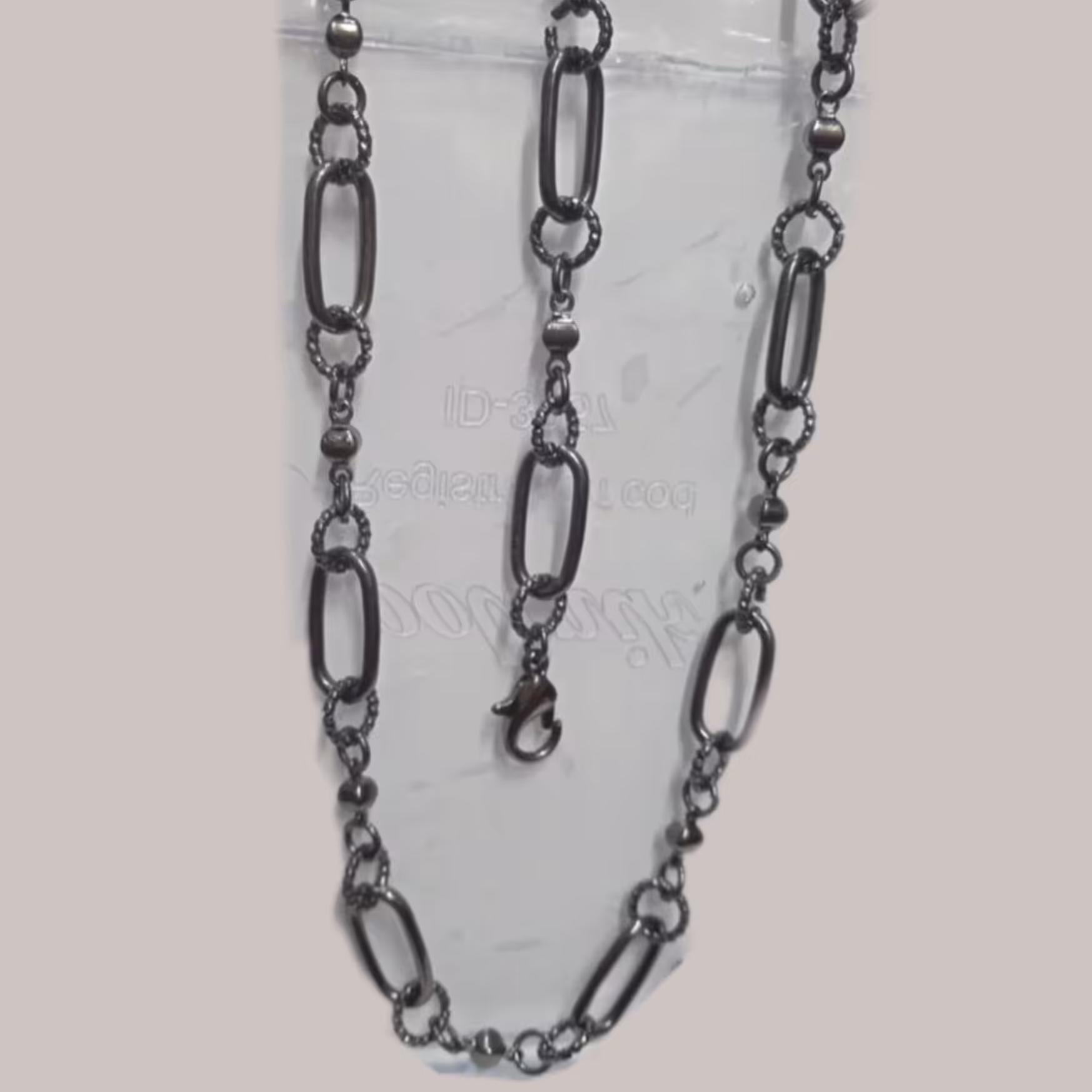 گردنبند و دستبند زنجیری 