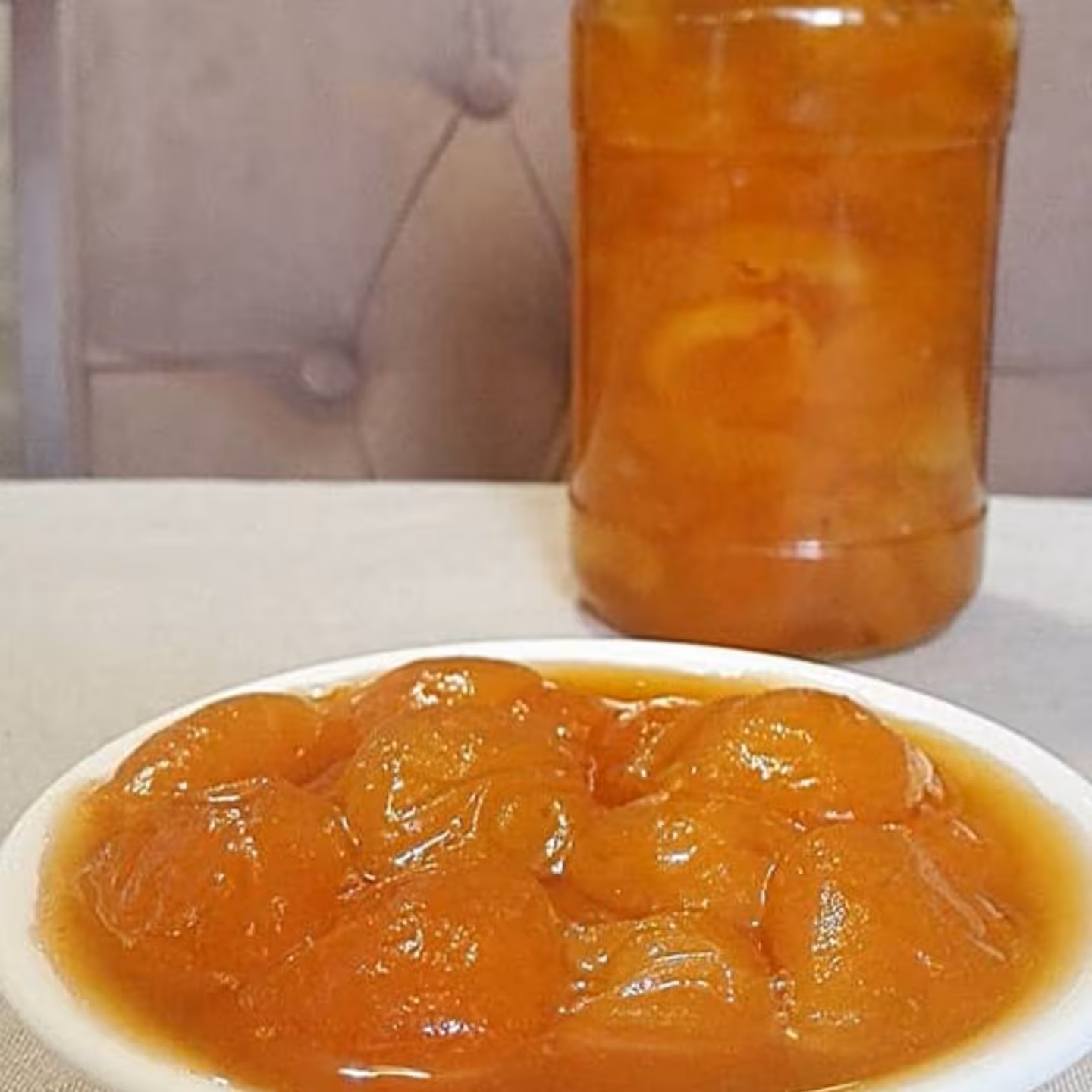 مربای زردآلو زعفرانی یک کیلویی گیلان.رشت