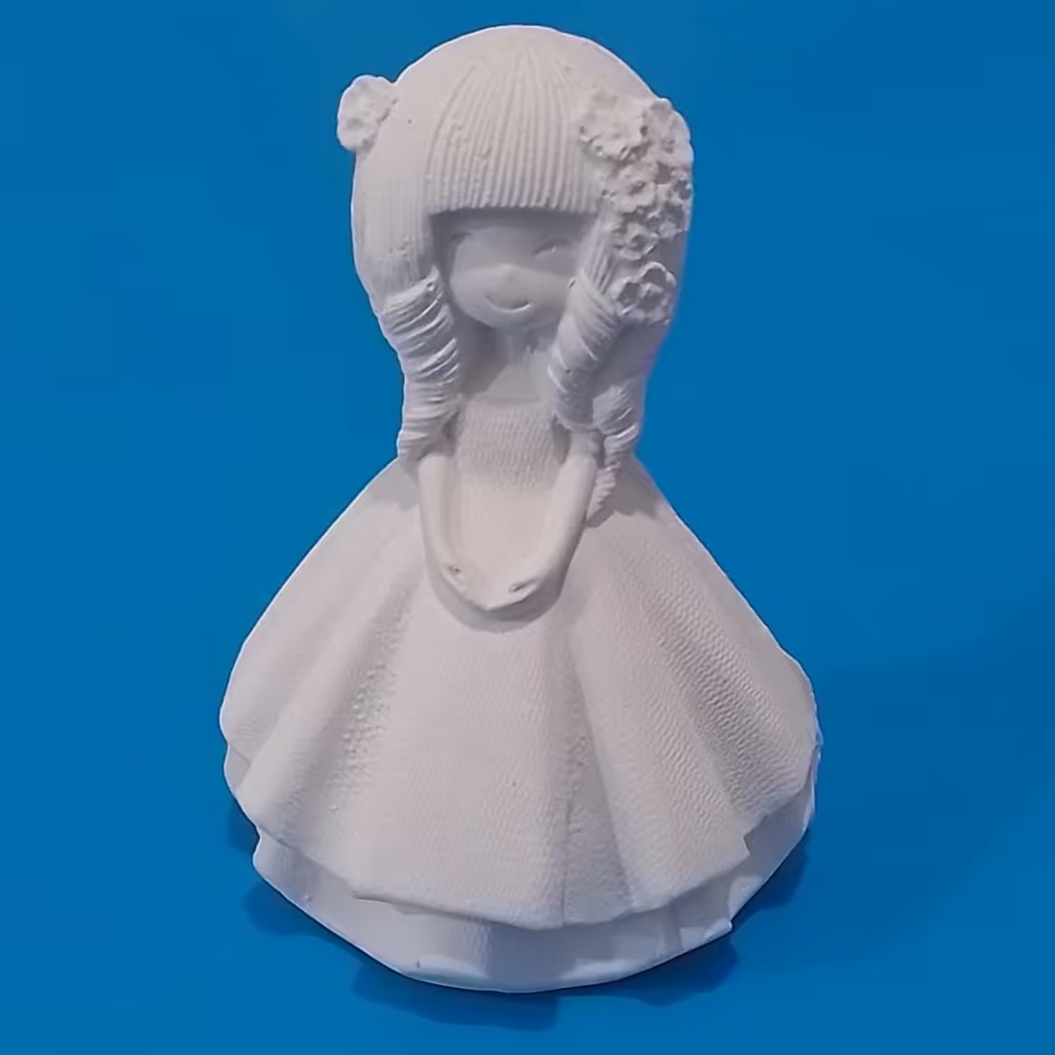 مجسمه دختر دامنی مناسب جهت تمرین رنگ آمیزی