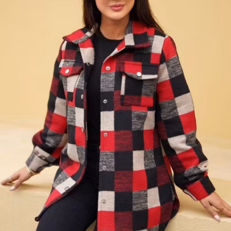 پاییزه چهارخونه پشمی