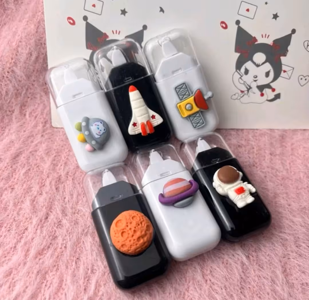 لاک غلط گیر نواری طرح برجسته فضانورد سیلیکونی