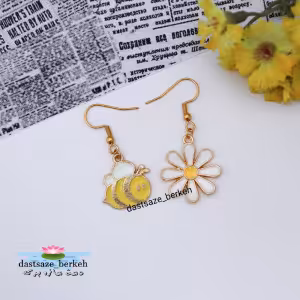 گوشواره بابونه و زنبور