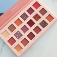 پالت سایه nude  برند  Huda Beauty های کپی 