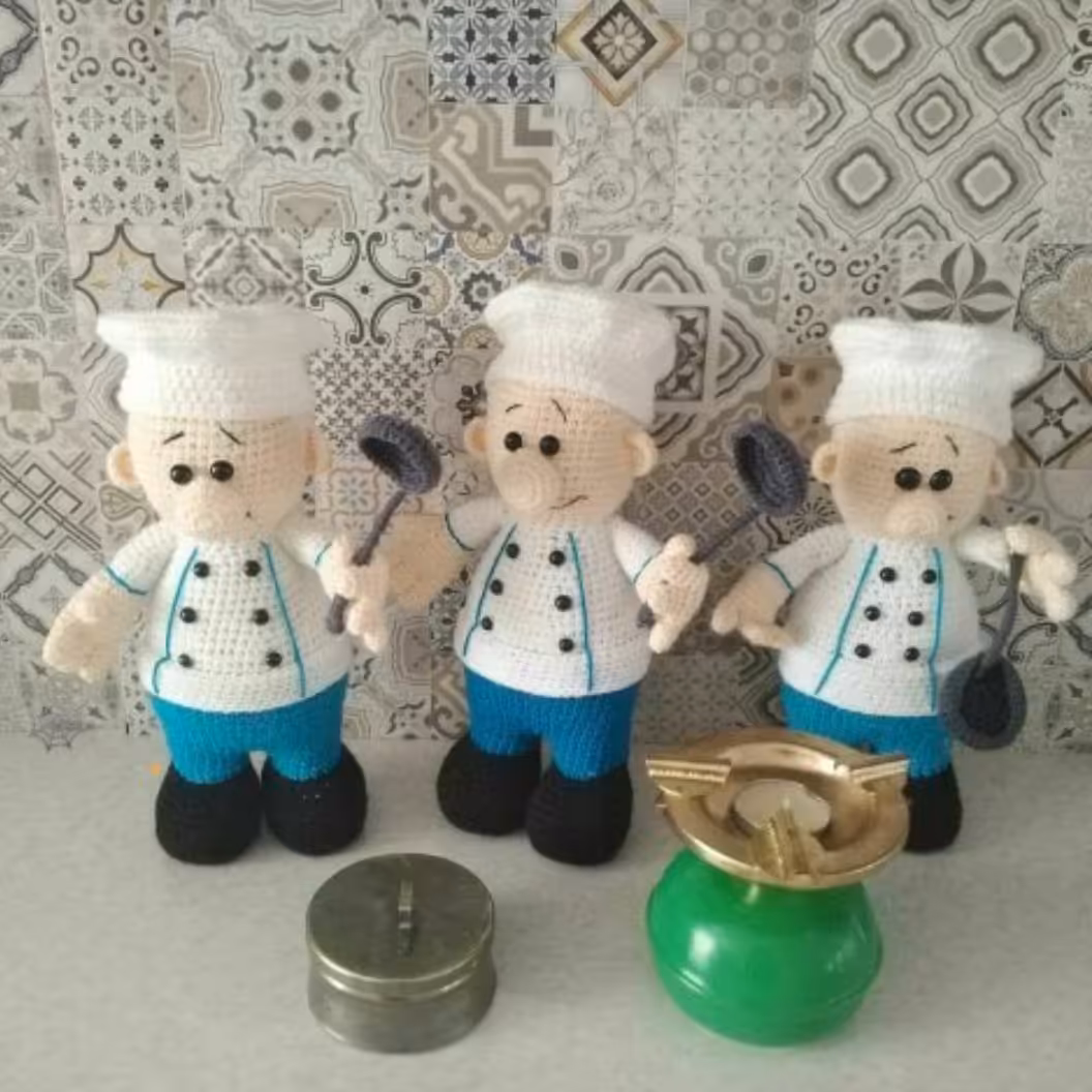 عروسک بافتنی آشپز دونه ای 189تومن20سانت بافت بارنگ دلخواه شما