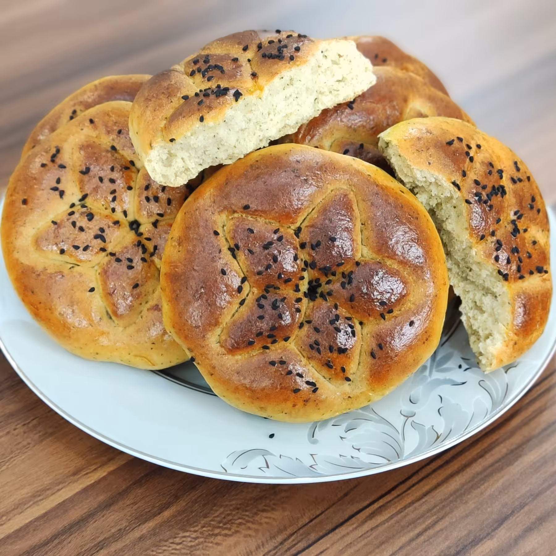 کلوچه زعفرانی ساده 16 تایی