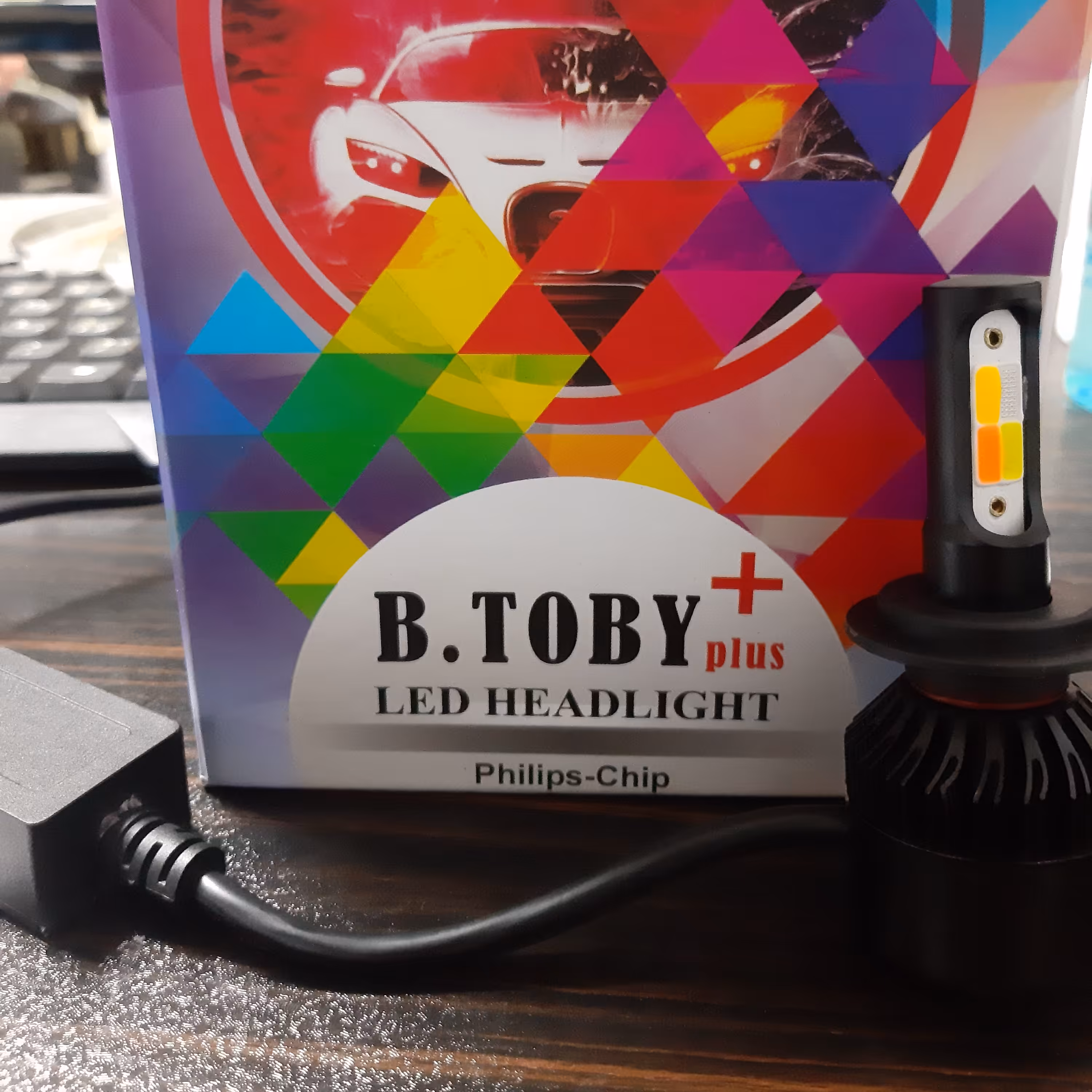 هدلایت چهار رنگ فلش زن تمامی پایه ها موجود است