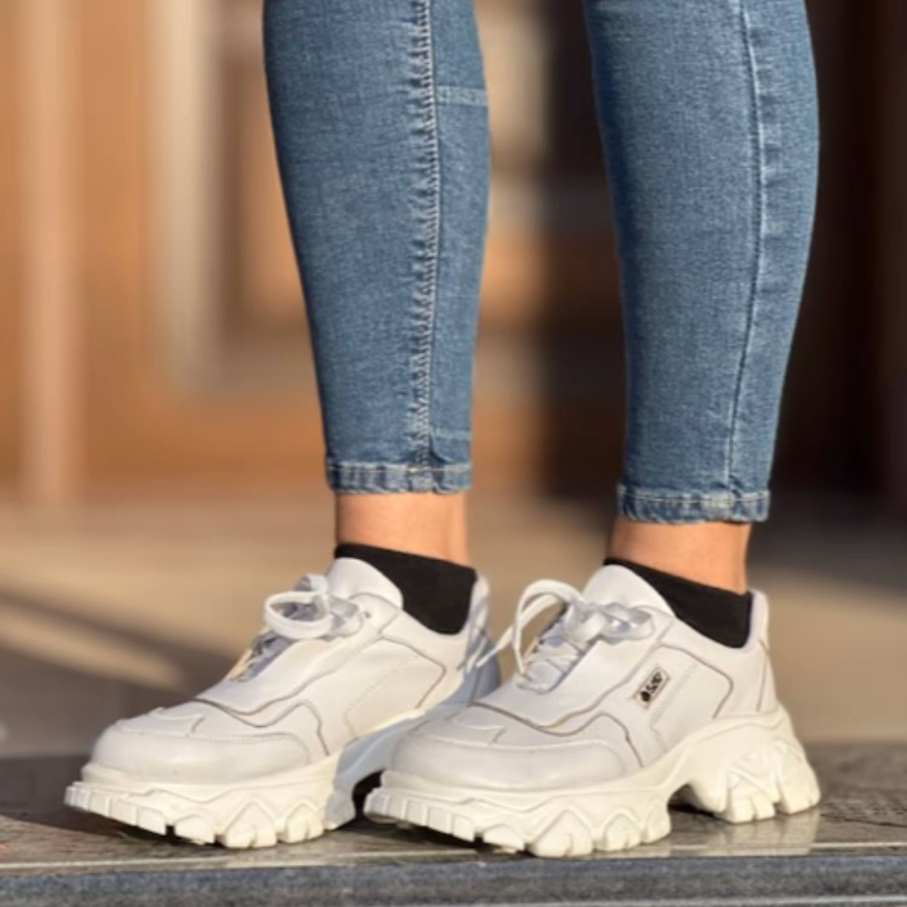 کتونی . کتونی دخترانه . کتونی اسپرت . کتونی زنانه 