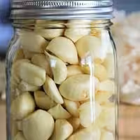 ترشی سیر حبه شده یک کیلویی ( 1000 گرمی ) 