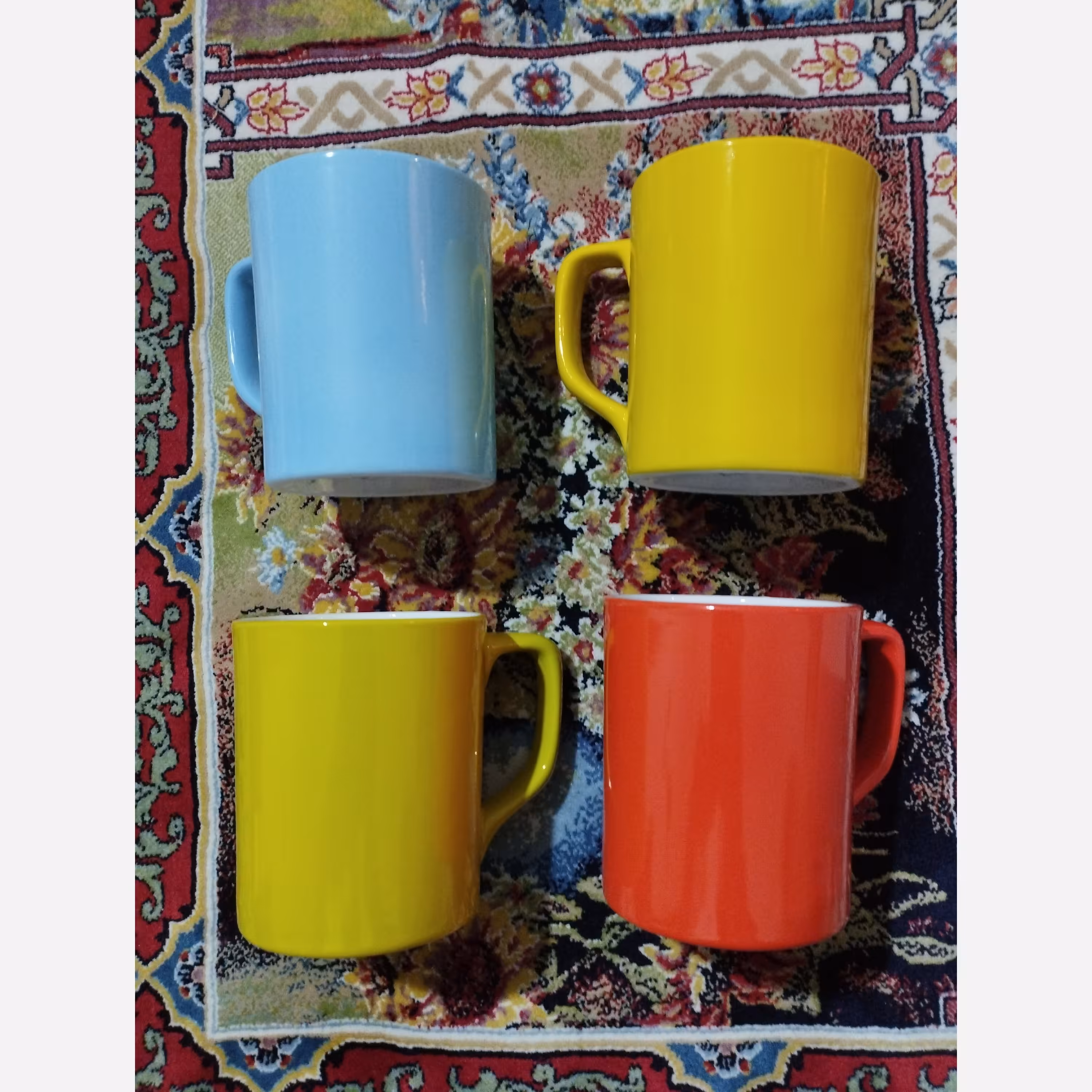 ماگ رنگی با کیفیت مقصود در چهار رنگ درجه یک