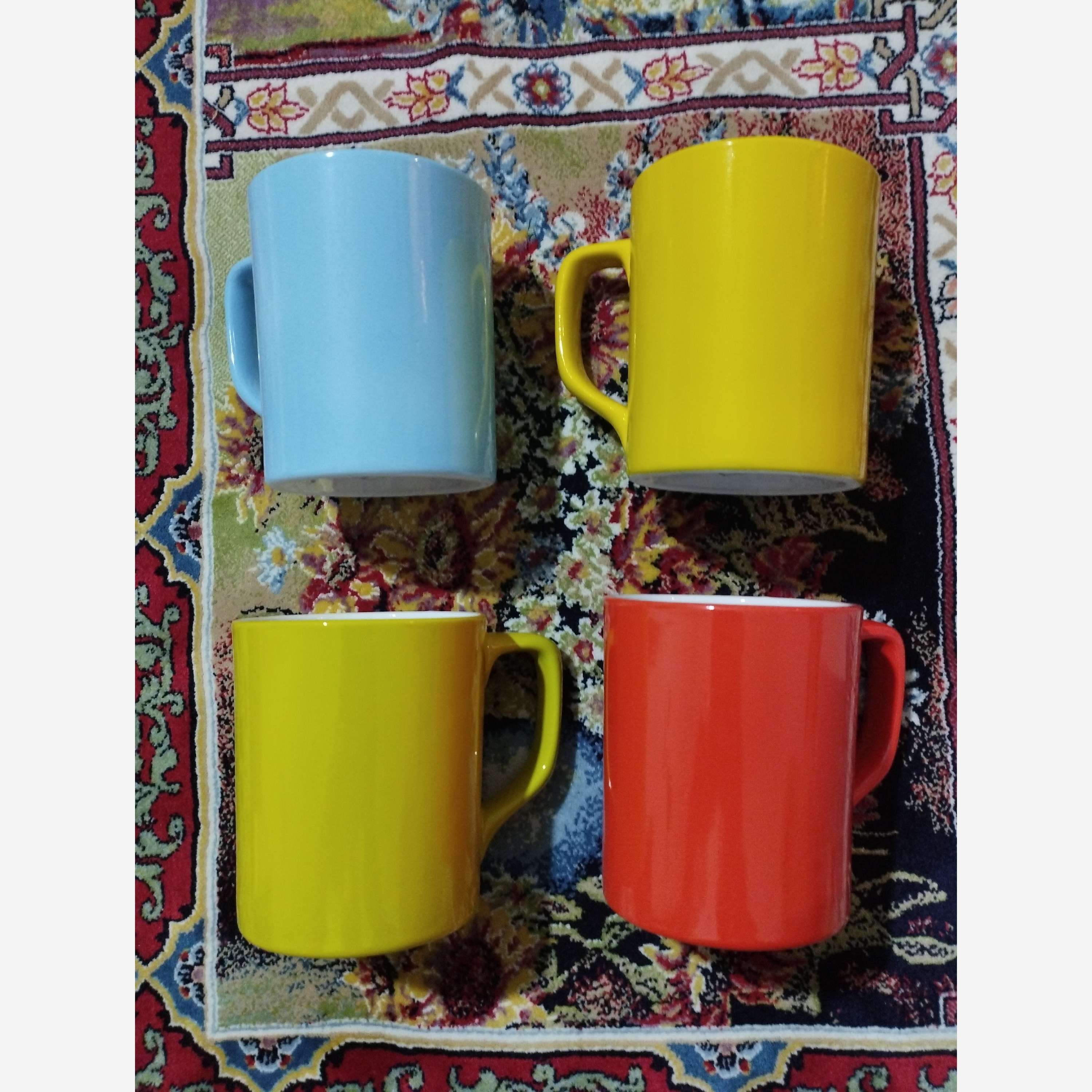 ماگ رنگی با کیفیت مقصود در چهار رنگ درجه یک