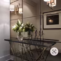 آینه کاری دیوار طرح مربع بزرگ. بسیار شیک و لاکچری. با آینه دودی و آینه درجه یک  