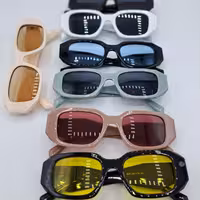 عینک آفتابی زنانه ومردانه مارک پرادا(رنگ های متنوع)