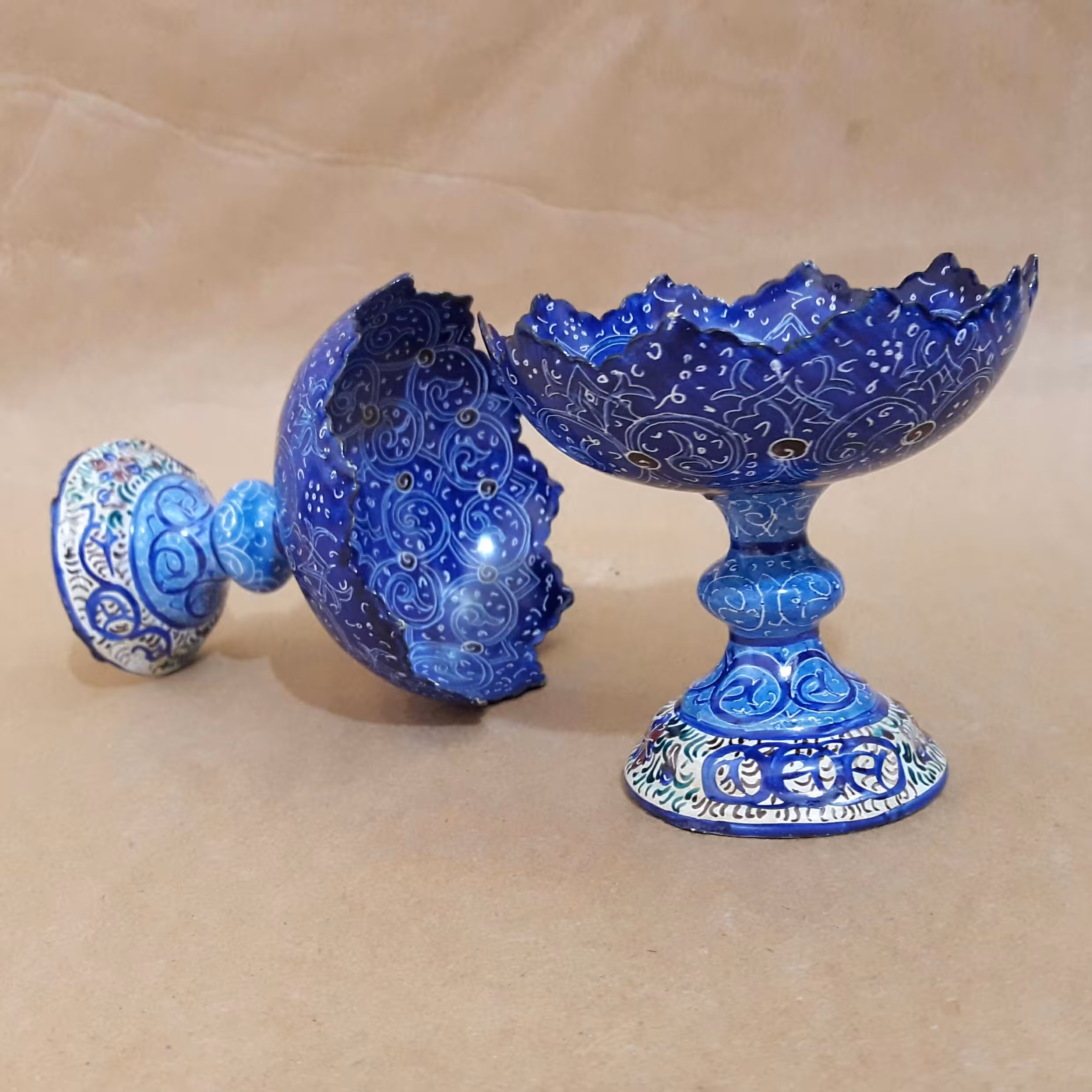 کاسه پایه دار میناکاری، جفت