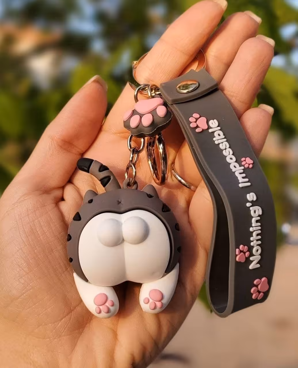 جاسوییچی گربه از پشت