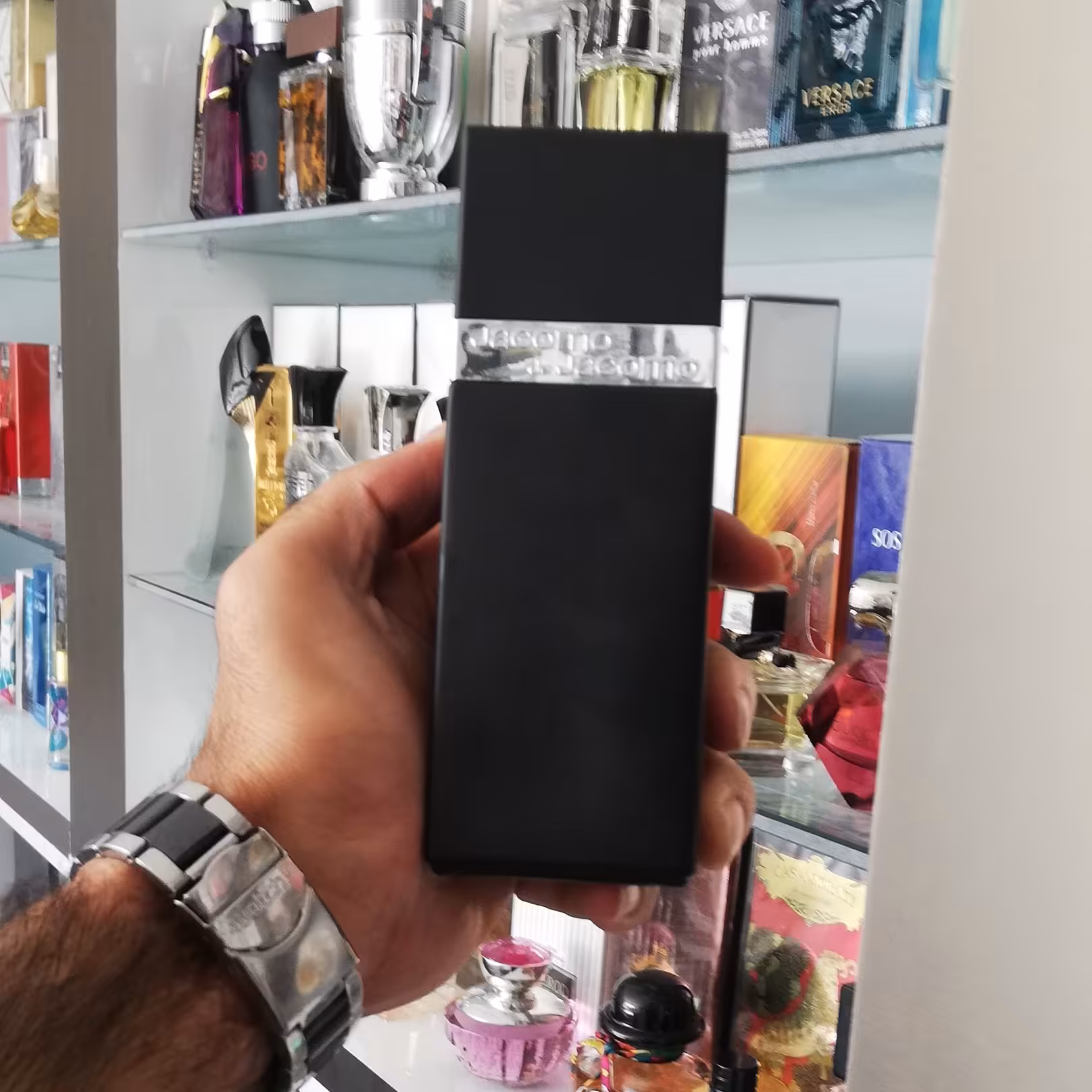- Jacomo de Jacomo In Black

جاکومو د جاکومو این بلک

مردانه

